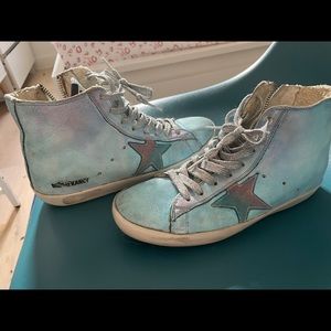 Light baby blue sneaker